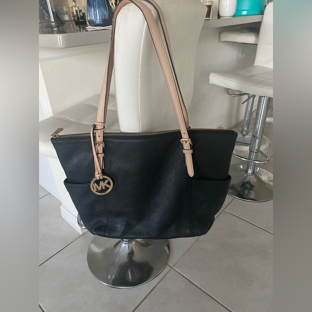MICHAEL KORS BLACK AND TAN LEATHER BAG - Picture 5 of 7